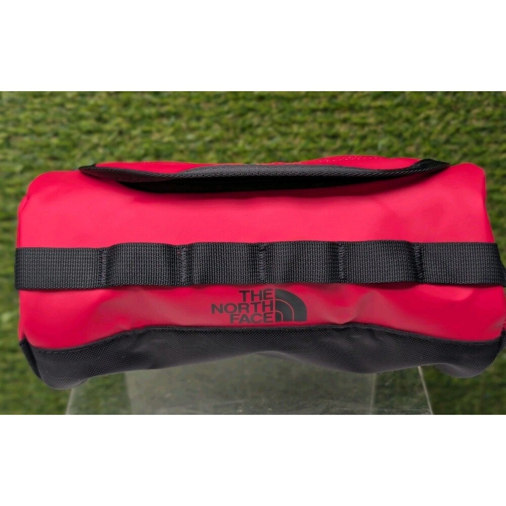 The North Face Base Camp Toiletry Travel Bag Red Hanging Dopp Kit